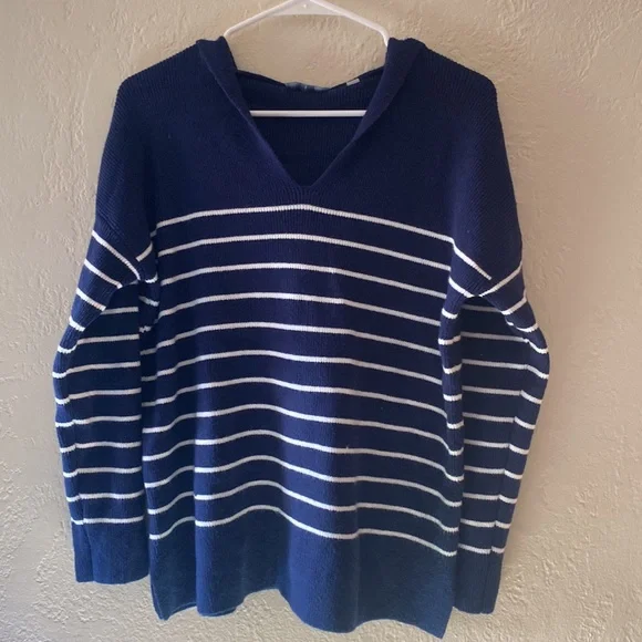 Tahari hooded sweater womenβs small navy white stripes knit hoodie top (Sm) π - Picture 1 of 6